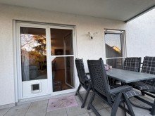 Balkon Charmante 3-Zimmer-Wohnung mit eigenem Garten in ruhiger Lage