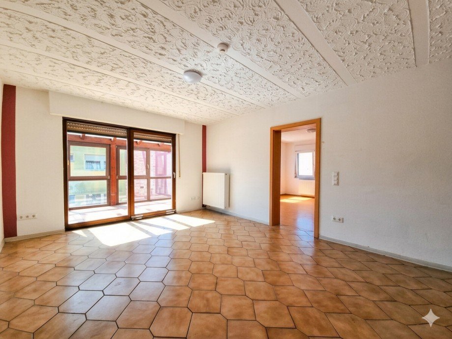 Wohn- / Esszimmer (EG + OG) Mehrfamilienhaus Kraichtal