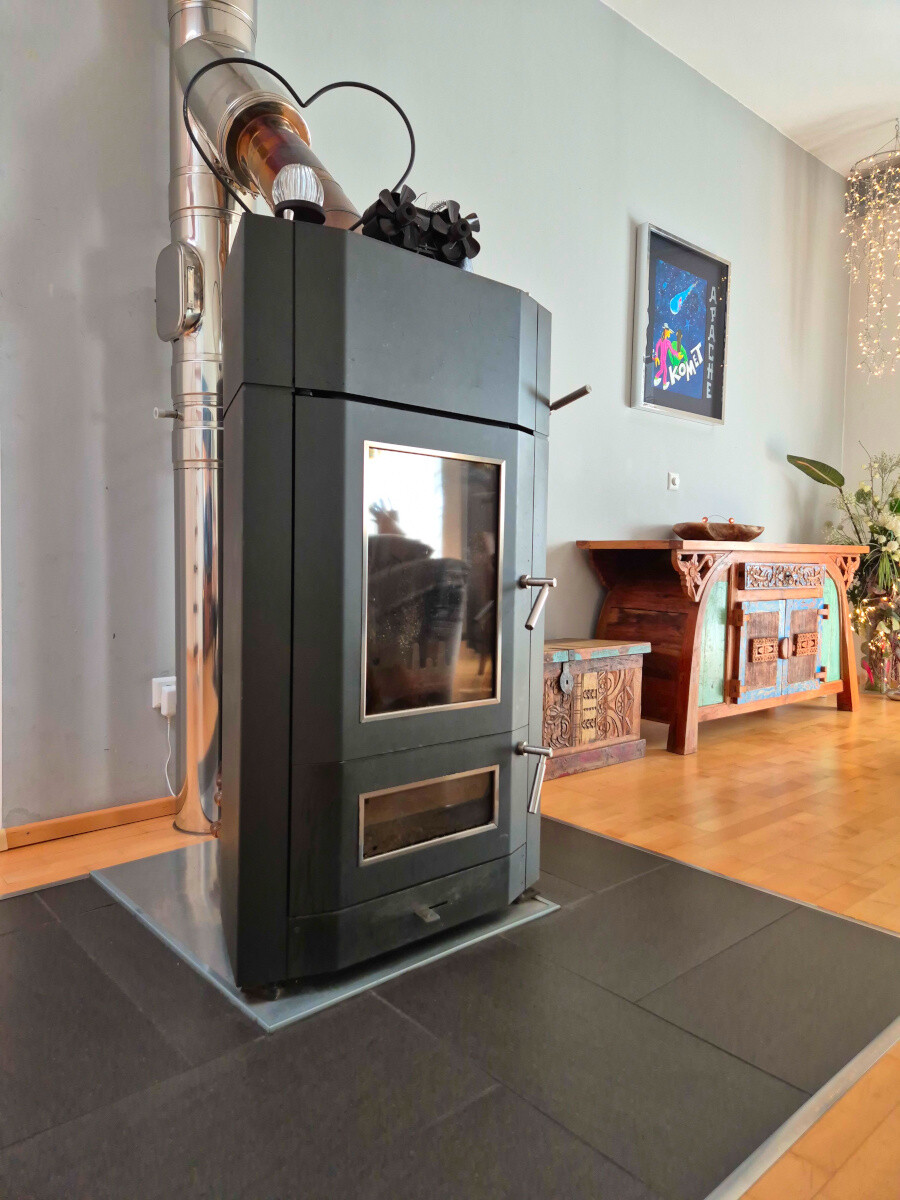 wassergef�hrter Holzofen Haus Kronau