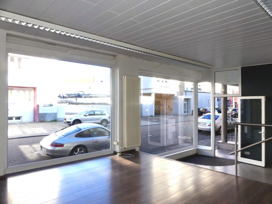 gro�e Fensterfront Ladenlokal Bruchsal