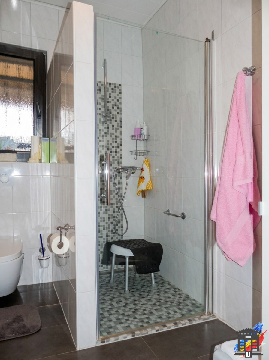 ebenerdige Dusche Zweifamilienhaus Wagh�usel