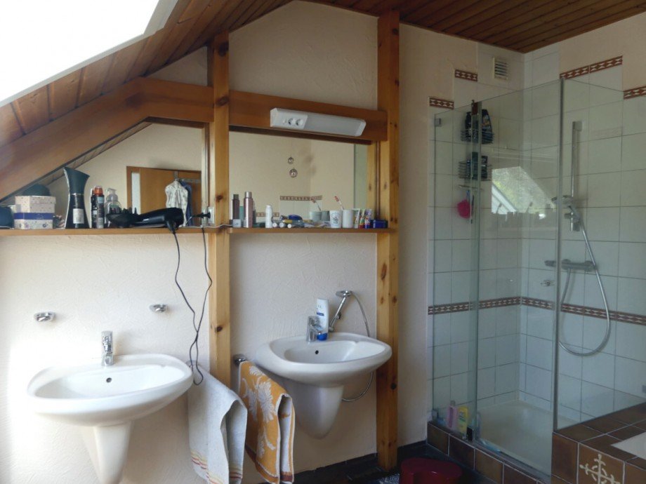 Bad Obergeschoss Doppelhaush�lfte Eisenberg