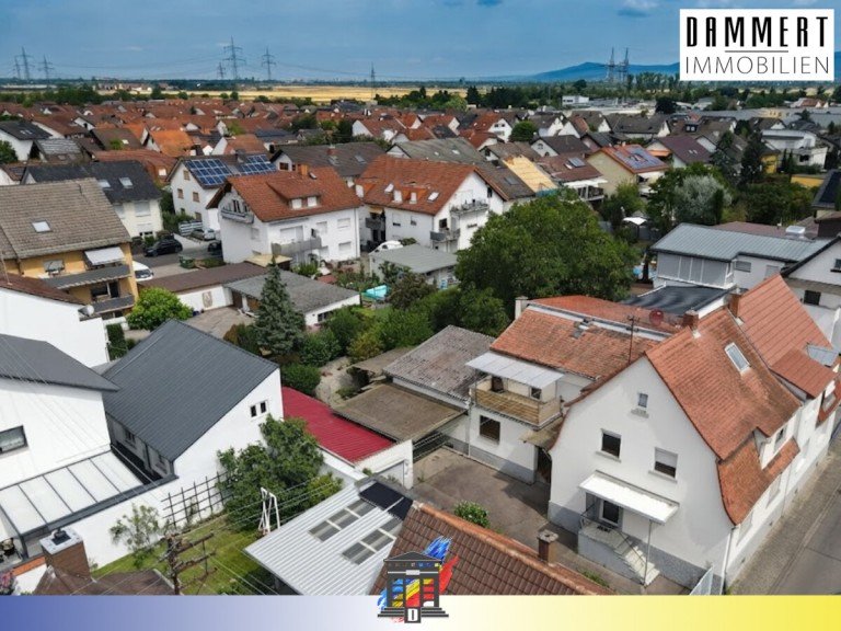 Titelbild Sandhausen Doppelhaush�lfte Ein-/Zweifamilienhaus mit vielen M�glichkeiten und Potenzial