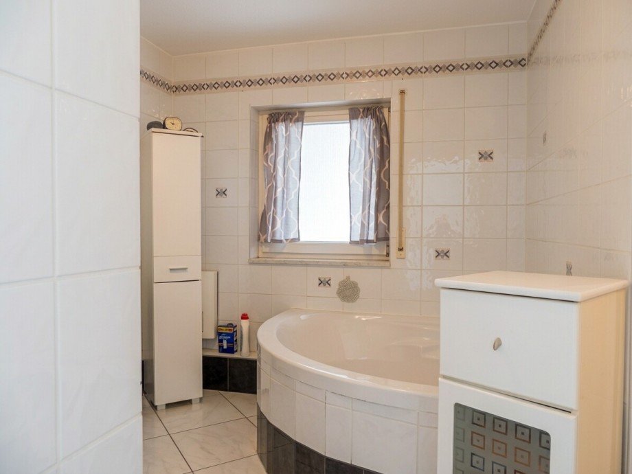 Tageslichtbadezimmer Maisonettewohnung K�mpfelbach