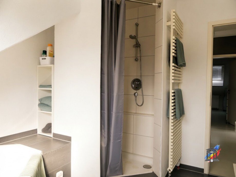 DG Dusche Doppelhaush�lfte Forst