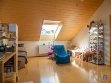 DG: Zimmer 1 Mehrgenerationenhaus mit separatem Nebengeb�ude, Balkon und idyllischem Garten